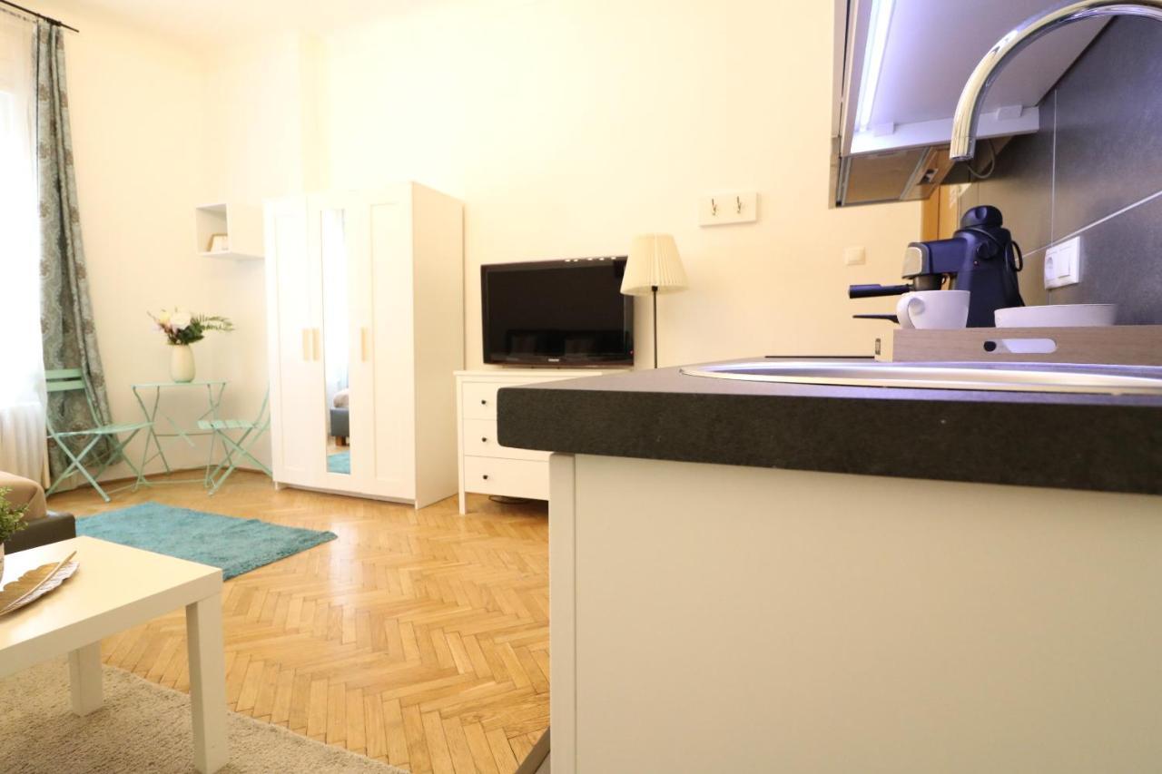 Real Apartments Wesselenyi III Budapest Exterior photo